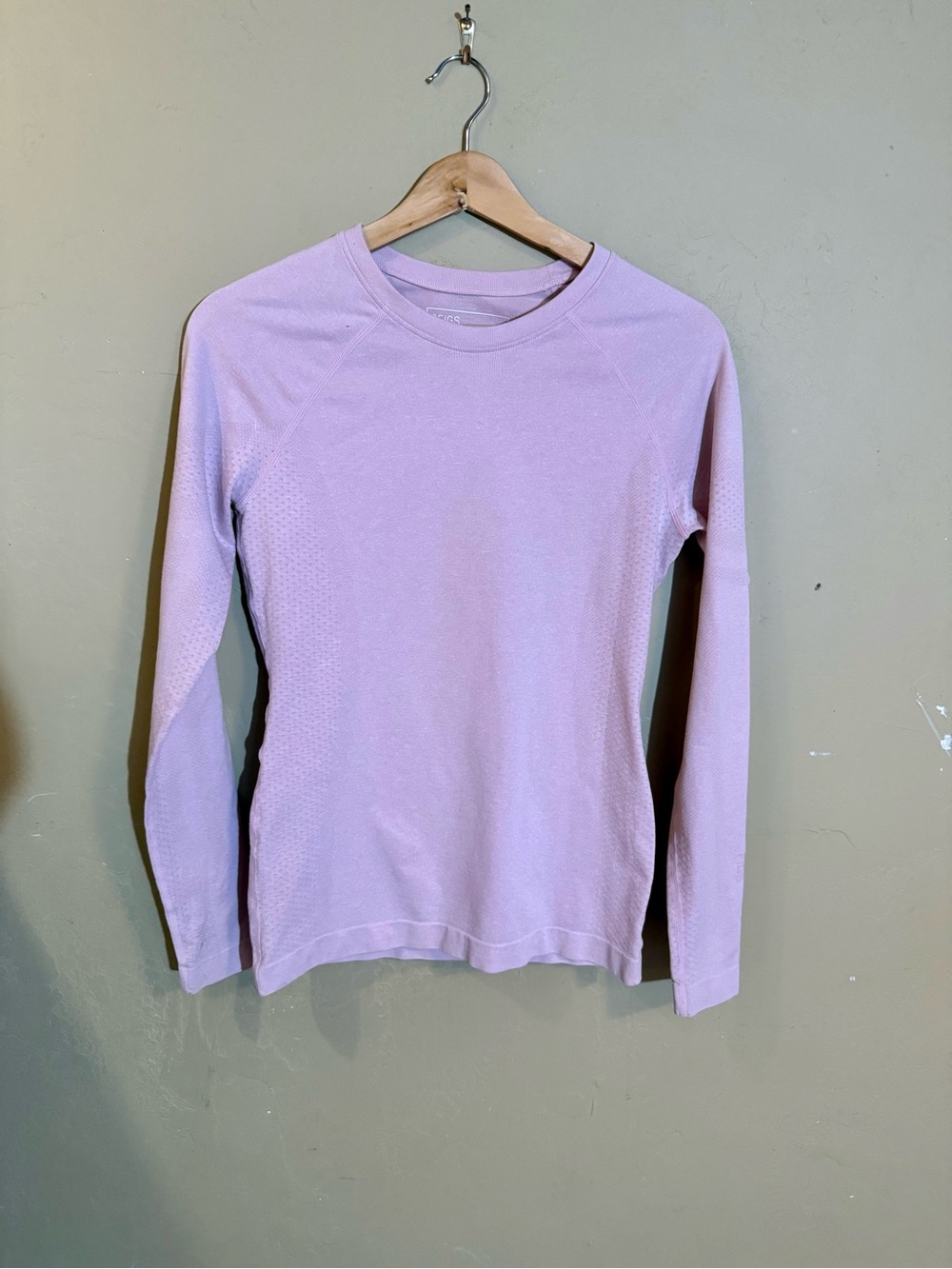 FIGS Salta Seamless Pink Long Sleeve Athletic Top Women's Performance Shirt